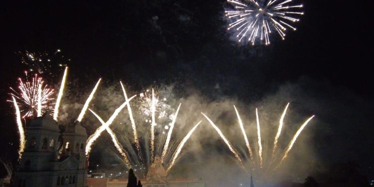 Desarrollan actividades por temporada navideña en Retalhuleu