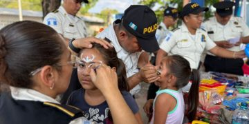 Impulsan jornada comunitaria de prevención de la violencia en aldea Santiago Agrícola, Champerico