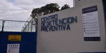 Autoridades penitenciarias activan protocolos para restablecer el orden en centros carcelarios
