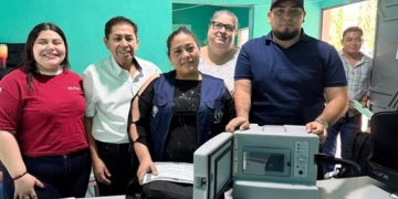 La Unión, Zacapa, recibe equipo para análisis microbiológico del agua. (Foto: MSPAS)