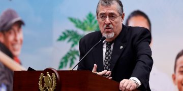 El presidente Bernardo Arévalo habla sobre el decomiso de más de dos toneladas de cocaína en Puerto Quetzal y combate al crimenn organizado.