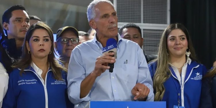 El presidente electo de Honduras, Nasry 'Tito' Asfura, quien asumirá el próximo 27 de enero, manifestó su intención de que el acto se sencillo y austero.