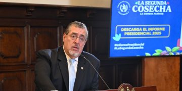 El presidente Bernardo Arévalo, durante la conferencia de prensa luego de la presentación de su segundo informe ante el Congreso.