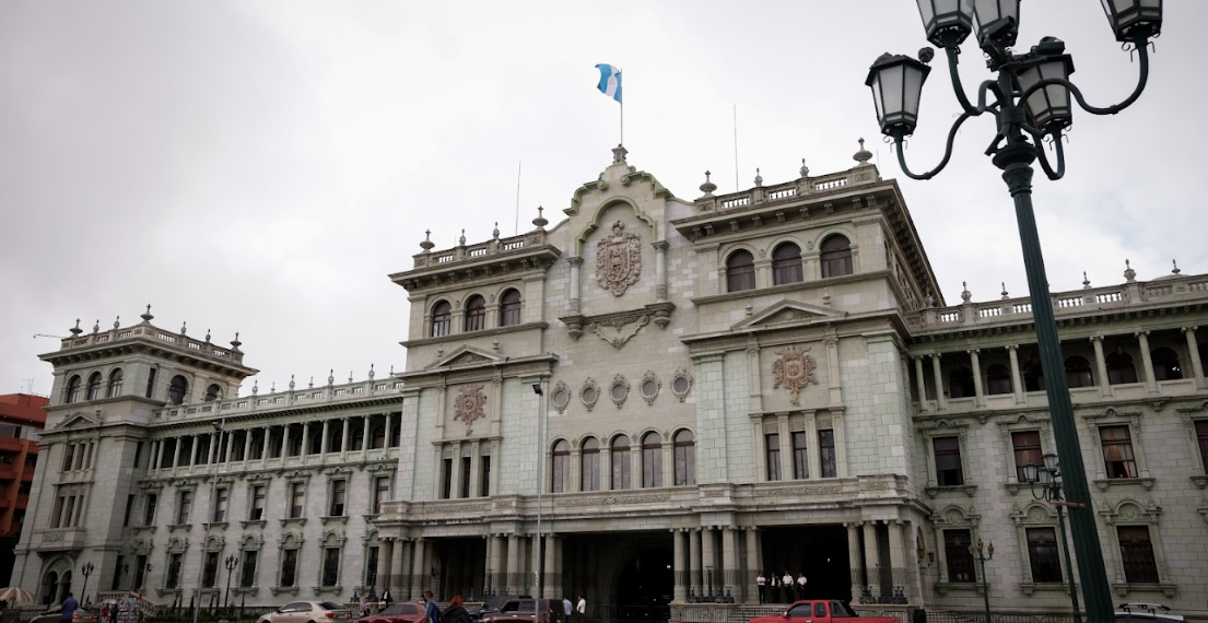 Guatemala rechaza vulnerabilidad a la institucionalidad democrática de Honduras
