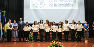 SBS certificó a 171 niñeras en Atención a la Primera Infancia en 2025