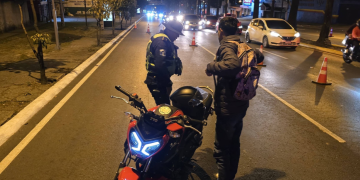 El Departamento de Tránsito señaló que este tipo de operativos no tienen únicamente un carácter sancionatorio, sino también preventivo y educativo. / Foto: DT-PNC.