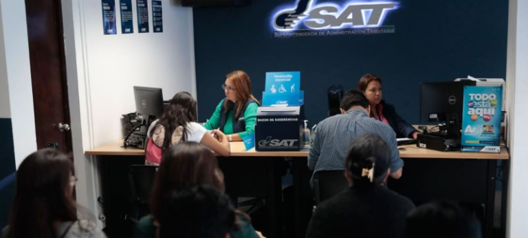 SAT amplía horario de atención para facilitar trámites de actualización de datos. / Foto: DCA.