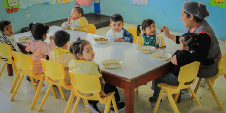 Centros de Atención Integral sirvieron más de un millón 63 mil raciones de alimentos en 2025