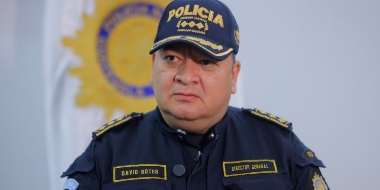 El director de la PNC, David Estuardo Custodio Boteo, abordó la situación en Santa Catarina Ixtahuacán y Nahualá, Sololá. / Foto: Gilber García.