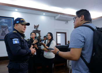 El director de la Policía Nacional Civil (PNC), comisario general David Estuardo Custodio Boteo. / Foto: Gilber García.
