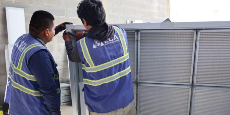 Instalan manejadoras de aire en el Aeropuerto La Aurora./Foto: DGAC.