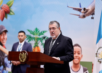 Presidente Bernardo Arévalo en conferencia de prensa.