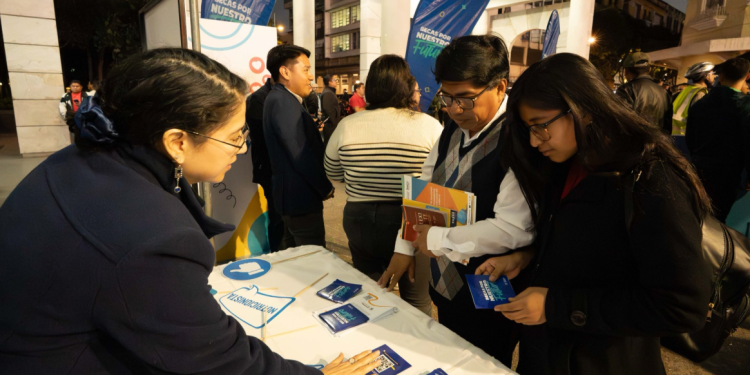 Becas por Nuestro Futuro