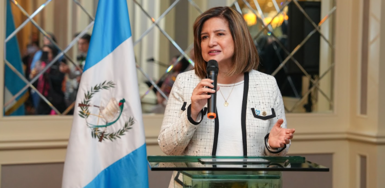 Vicepresidenta participa en encuentro latinoamericano para fortalecer el liderazgo femenino. (Foto: Vicepresidencia de la República)