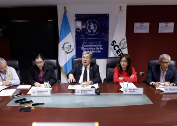 Conferencia de prensa de autoridades de la SCEP.