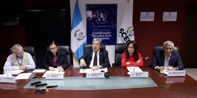 Conferencia de prensa de autoridades de la SCEP.