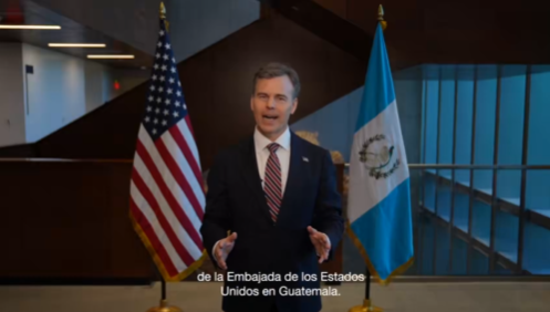 encargado de Negocios de la embajada de los Estados Unidos, John Barrett