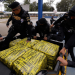 En total, la operación dejó como resultado 4 mil 169 paquetes incautados, con un peso acumulado de 4 mil 927 kilogramos de cocaína. / Foto: Gilber García