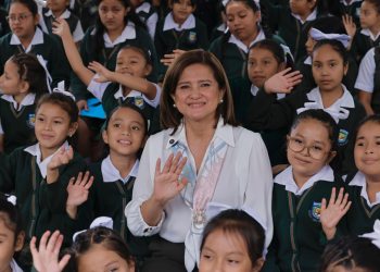 Vicepresidenta Karin Herrera destaca prioridades a trabajar como gobierno tras la modificación presupuestaria. (Foto: archivo)