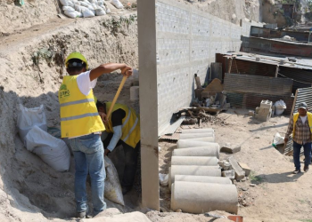 Udevipo construye muros de contención en asentamientos./Foto: Udevipo.