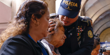 Presidente Arévalo considera que actuar del MP es un insulto a los policías asesinados y sus familias