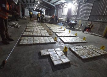 Agentes de la SGAI contabilizan 1 mil 44 paquetes de cocaína con un valor de más de 124 millones de quetzales.