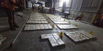 Agentes de la SGAI contabilizan 1 mil 44 paquetes de cocaína con un valor de más de 124 millones de quetzales.