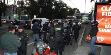 Operativos nocturnos de la PNC lograron la incautación de15 motocicletas y un taxi pirata