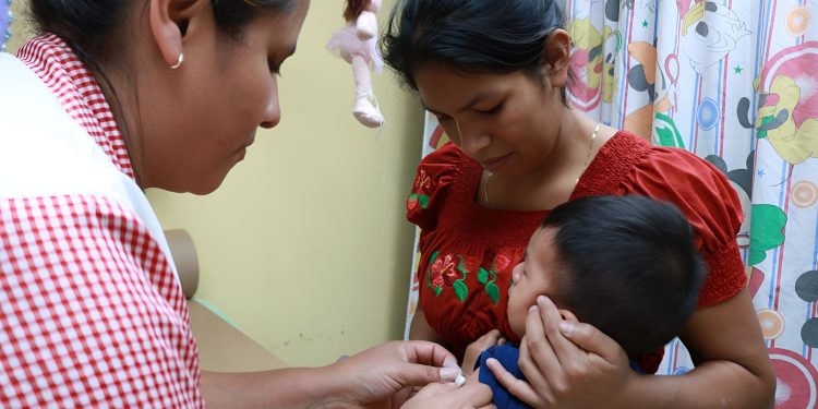 El IGSS refuerza la vigilancia epidemiológica ante los casos de sarampión en el país. (Foto: IGSS)