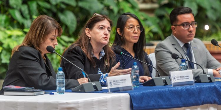 MCD brinda conferencia de prensa ante desalojo del Museo de Arte Colonia./Foto: MCD.