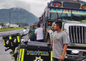 DGT da seguimiento a accidente de tránsito en Chichicastenango./Foto: Archivo AGN.