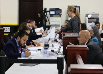 Comisión de Postulación para magistrados al TSE recibieron 181 expedientes de postulantes al cargo