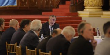 Presidente Bernardo Arévalo se reunió con congresistas de Estados Unidos.