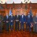 Presidente Arévalo junto a delegados de Estados Unidos, el canciller guatemalteco y el ministro de Defensa Nacional. / Foto: Gobierno de Guatemala.