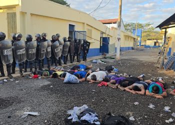 Requisa permite localizar armas, drogas y recuperar equipo penitenciario en cárcel de máxima seguridad Renovación I. (Foto: PNC)