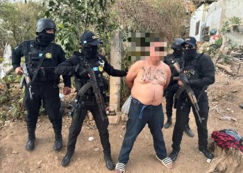 La PNC capturó a alias "Coche" terrorista de la mara salvatrucha capturado en allanamiento con droga. (Foto: PNC)