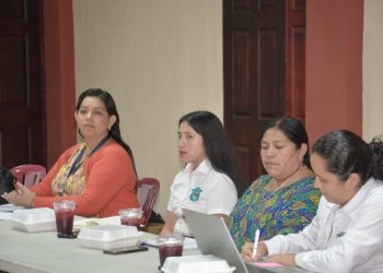Dan seguimiento a procesos de organización y planificación en el Codemujer de Baja Verapaz
