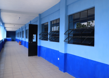 El Ministerio de Educación decidió suspender las clases este lunes para resguardar la seguridad de los estudiantes.