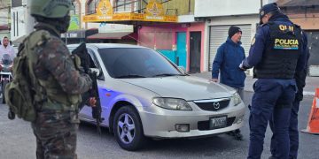 Fuerzas convinadas de la PNC y el Ejército desarrollan operativos en la zona 18 y otros puntos del país.