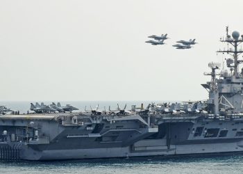 Uno de los portaaviones que integran la flota se dirigen al Oriente Medio a causa de tensiones con Irán.