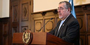 Presidente insta a elegir autoridades que garanticen elecciones transparentes en 2027 . (Foto: Byron de la Cruz)