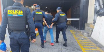 Capturan a guardia del Sistema Penitenciario. / Foto: PNC.