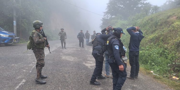 Las acciones del estado de sitio forman parte de un plan coordinado entre la PNC y el Ejército de Guatemala, con el fin de identificar y desarticular células criminales. / Foto: PNC.