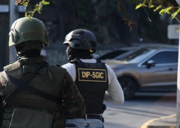 PNC y Ejército desmantelan red de videovigilancia de pandilleros en zona 18