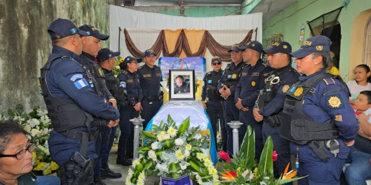 Retalhuleu: Despiden a agente de la PNC fallecido en cumplimiento del deber