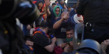 Fuerzas de seguridad liberan a rehenes y retoman el control en cárcel Renovación 1