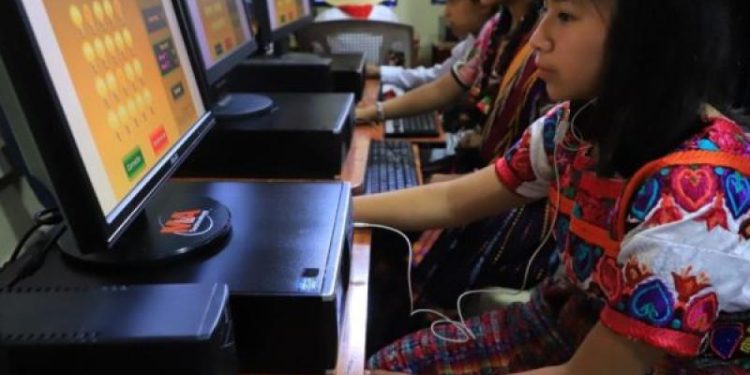 Plan Nacional de Conectividad Digital ya interviene en el sector de salud y educación./Foto: SIT.