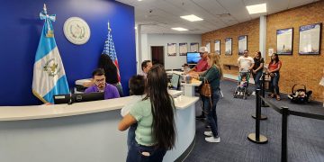 Jornada de sábados consulares de junio en el Consulado General de Guatemala en Estados Unidos. / Foto: Minex.