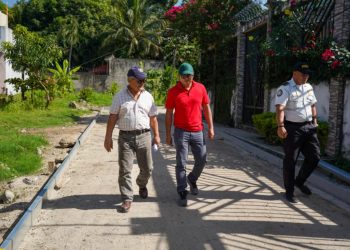 Supervisan avances del proyecto de mejoramiento vial que beneficiará a comunidades de San Sebastián