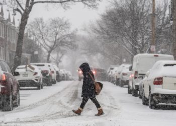 Gran tormenta deja a más de 700 mil hogares sin energía eléctrica en Estados Unidos
